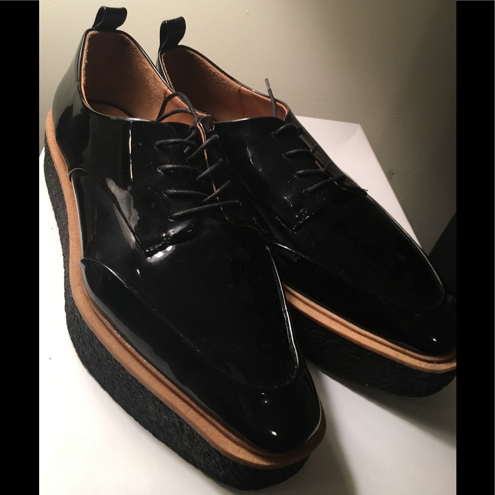 Shoes/ oxford style/ loafers style